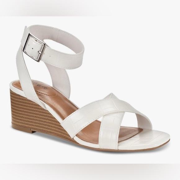 Style & Co. Shoes - NIB [Style & Co.] Leeza Faux Leather Open Toe Mid Wedge in White Croc Women’s 11